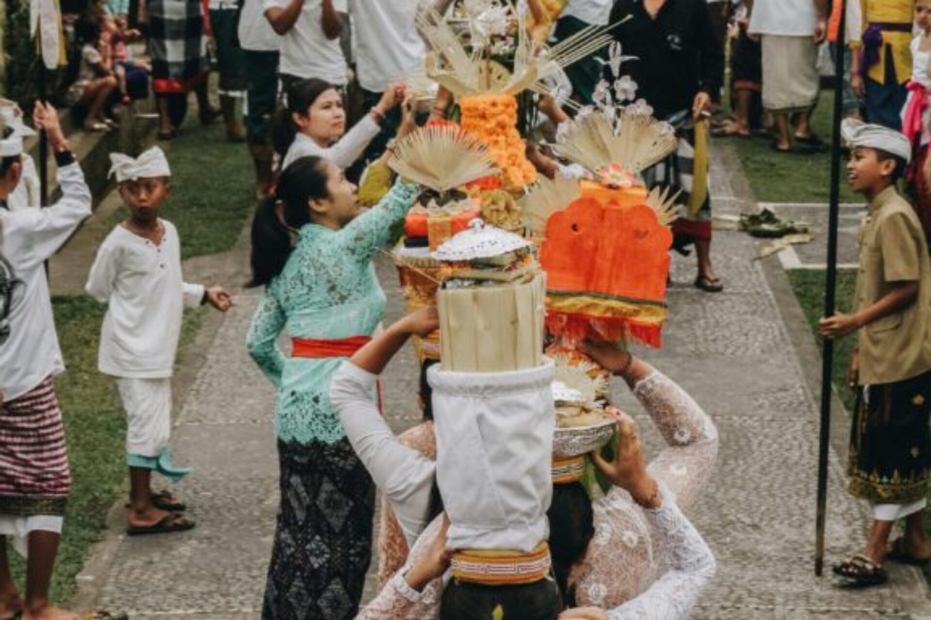 ruben-hutabarat-QZaYfCbnjig-unsplash